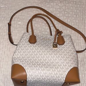 Michael Kors satchel/Crossbody bag in Michael Kors original print